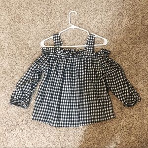 Caro back and white shirt